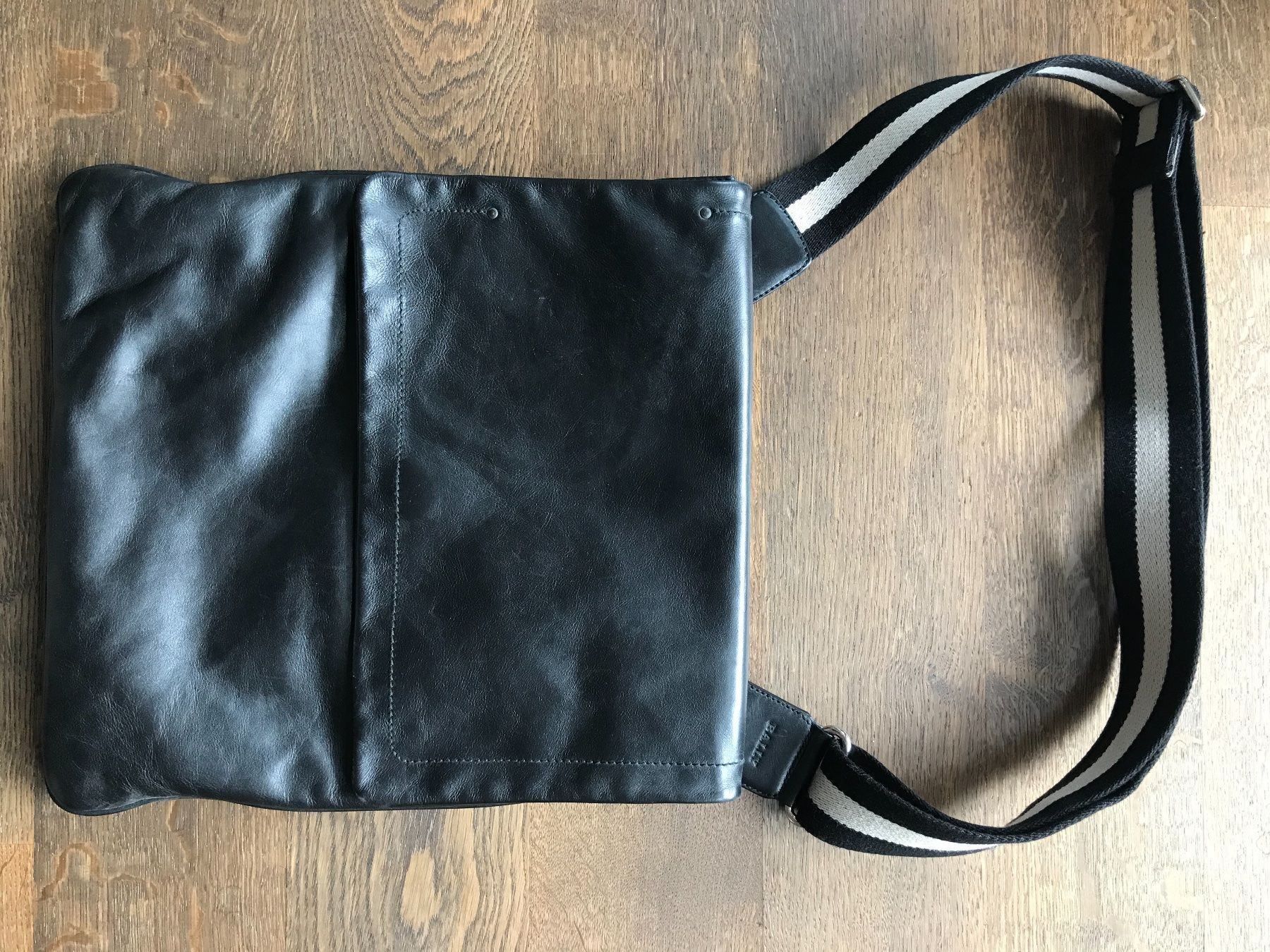 Bally Borse: BALLY Umhängetasche schwarz – Nuovo (secondo la descrizione) da Fraubrunnen venduto da Vpeck