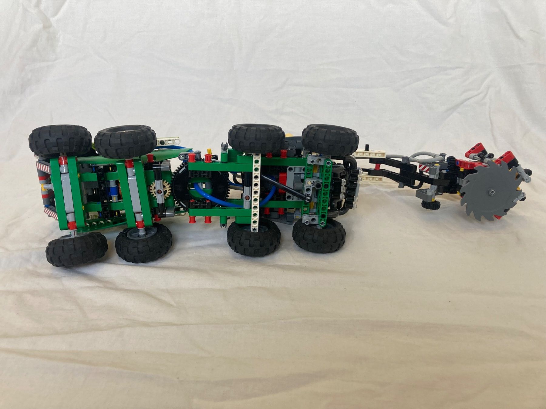 Lego Jeux de construction: Lego Technic Forest Machine 42080 80% complete – D'occasion à Winterthur par WintiBrickstore 6