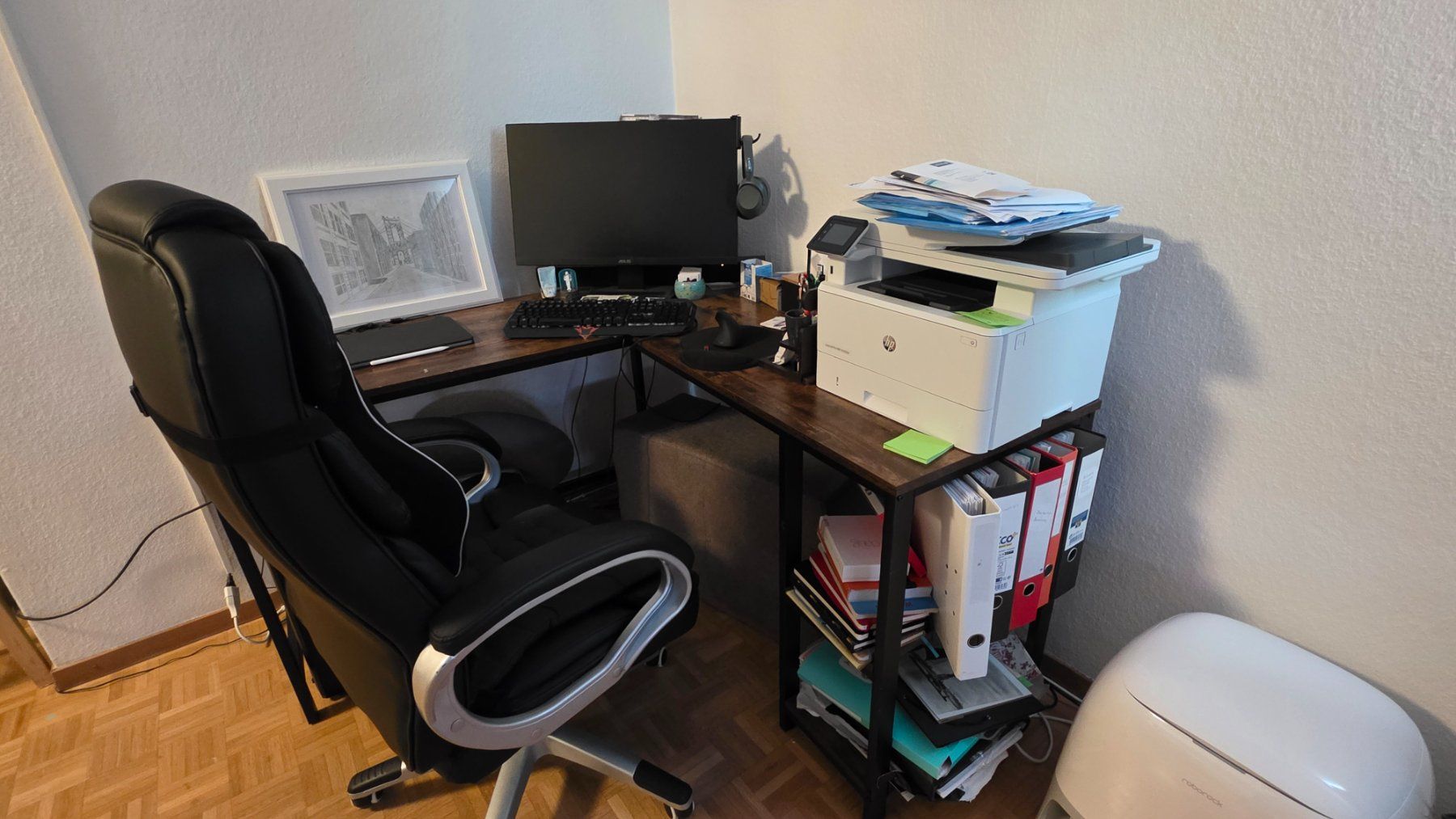 Schreibtische: Bureau avec chaise pour télétravail – Gebraucht aus Meyrin von gea_52rh 1