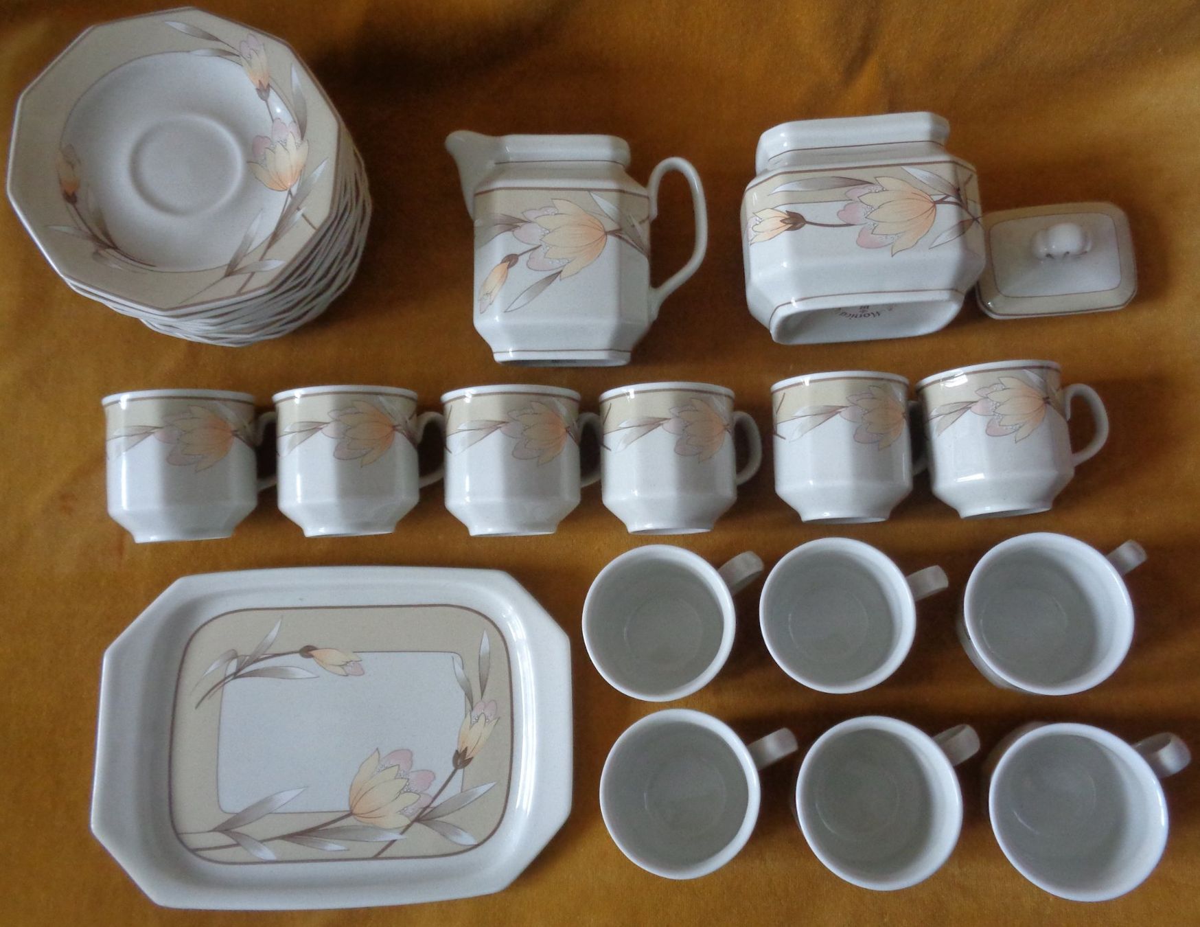 Winterling Set di piatti: WINTERLING KIRCHENLAMITZ KAFFEE SERVICE MONICA 27 STCK. – Usato da Lausanne venduto da kiliman73