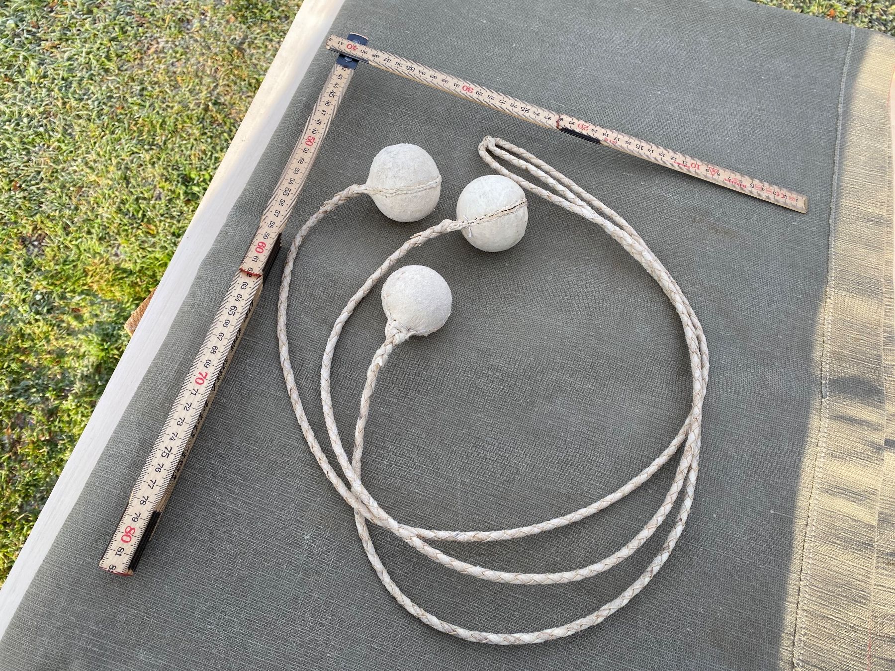 Glocken & Treicheln: schöne alte Gaucho Bola aus Argentinien – Gebraucht aus Feldbach von Fea1 9