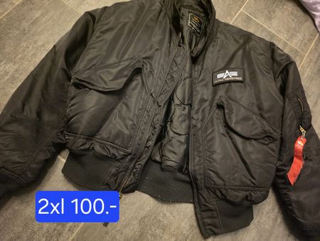 Alpha Industries Bomberjacke schwarz Grösse 2XL 
