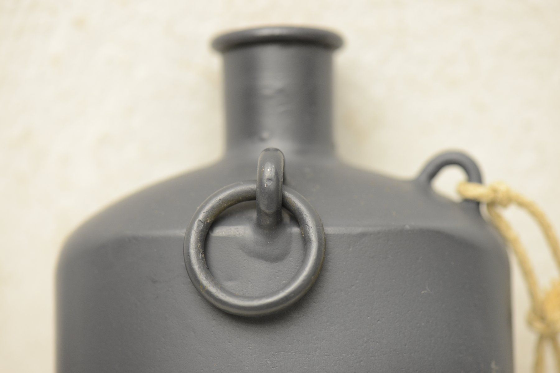 Schweizer Armee Attrezzatura & Pezzi di ricambio: Feldflasche mit Becher von der Schweizer Armee "JE80" – Nuovo (secondo la descrizione) da Sachseln venduto da Smatsch54 3