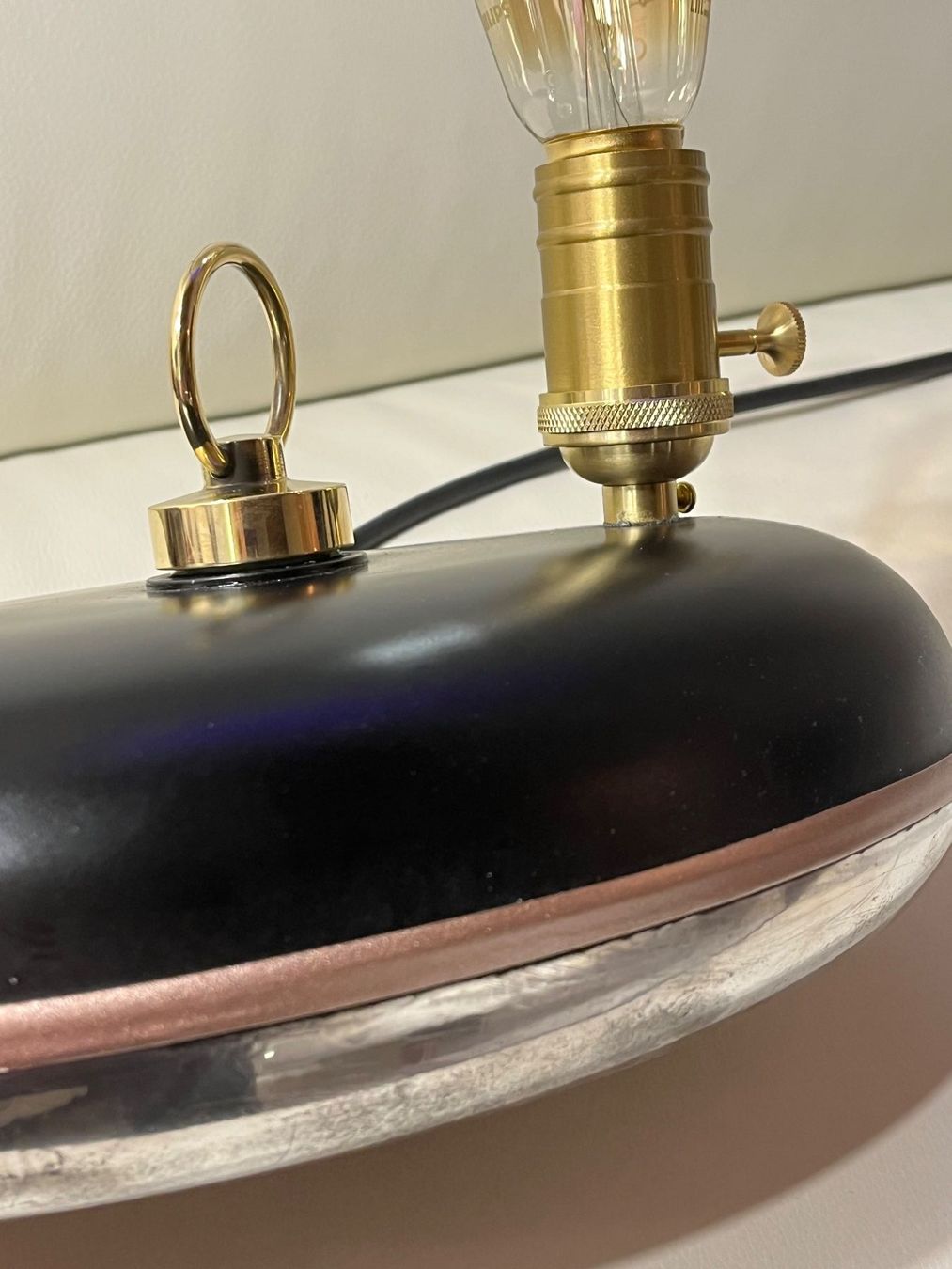Lampade: Dekoleuchte aus antiker Wärmeflasche – Usato da Roggwil TG venduto da Jolivon63 2