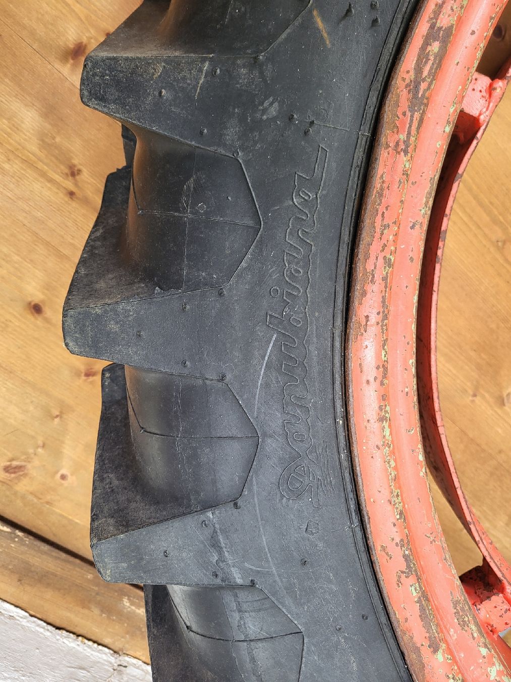 Pneus & Roues: Doppelrad Traktor 9.5R36 – D'occasion à Höfen b. Thun par Super75 5