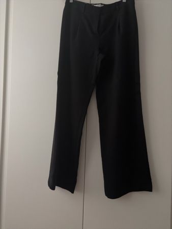 Stoffhose Cacharel schwarz mit Musterfutter guter Zustand