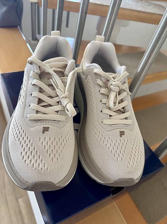 Fila Scarpe da donna: Baskets beiges Fila 38 neuves – Nuovo e nell'imballaggio originale da Perroy venduto da barballalla 2