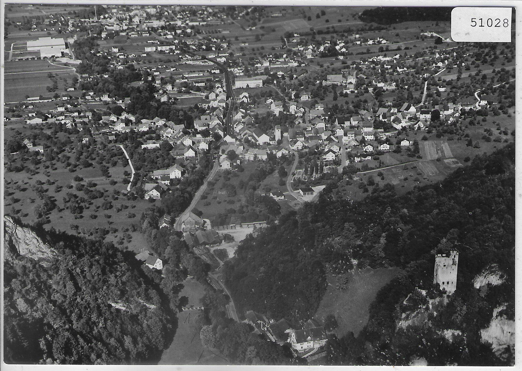 Cartoline postali: Büsserach SO - Flugaufnahme Aerofilms – Usato da Ettingen venduto da Kartenplanet