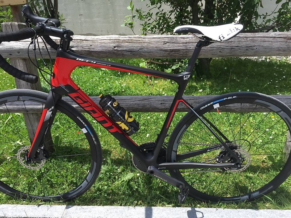 Vélos: Giant Defy Advanced Pro – D'occasion à Saanen par mar_h5v5