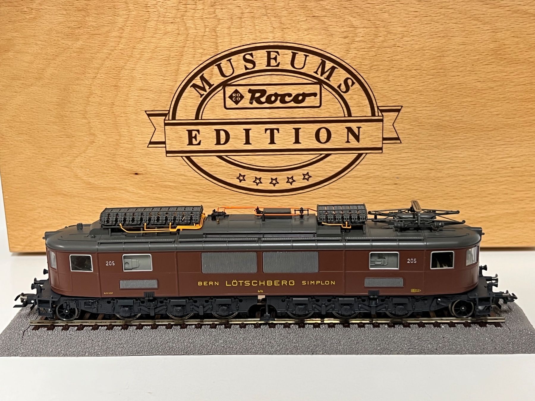Roco Modellini di ferrovie: Roco Museums Edition Ae 6/8 BERN LÖTSCHBERG SIMPLON Digital – Usato da Neuenhof venduto da ludovicco 4