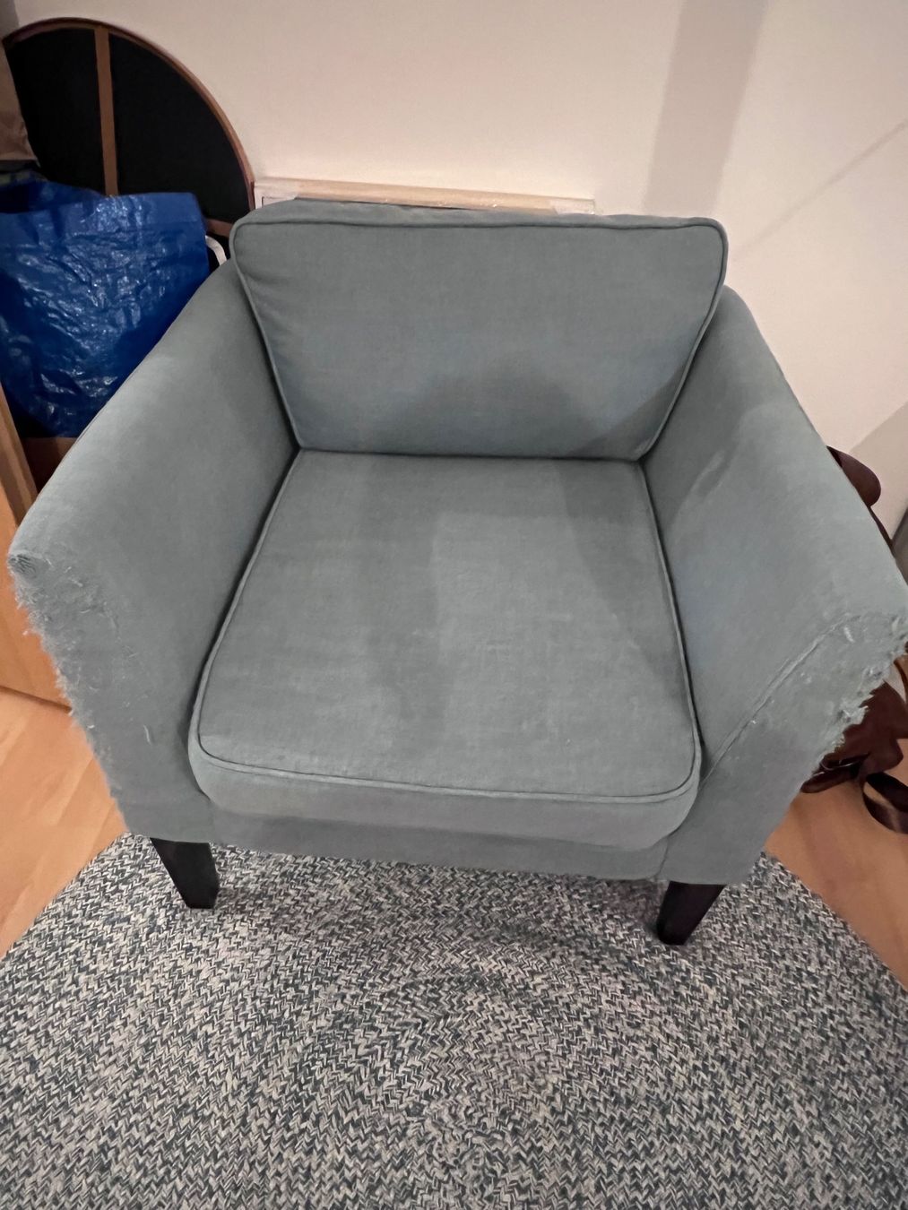 Ikea Sessel: Sessel hellblau guter Zustand mit Gebrauchsspuren – Gebraucht aus Gossau Sg von olles 1