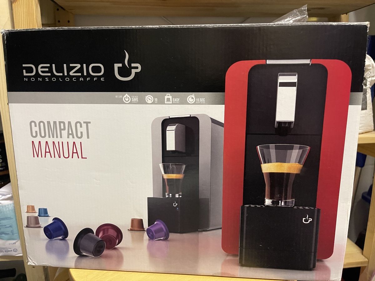 Delizio Macchine per caffè & Macchine per espresso: Delizio Compact Kapselmaschine – Usato da Fällanden venduto da Liefie 1