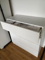 Weisse Kommode mit viel Stauraum 