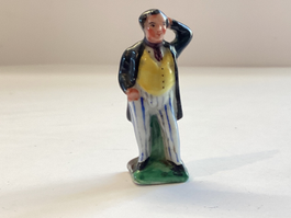 Antike kleine Porzellan Puppenstube Figur