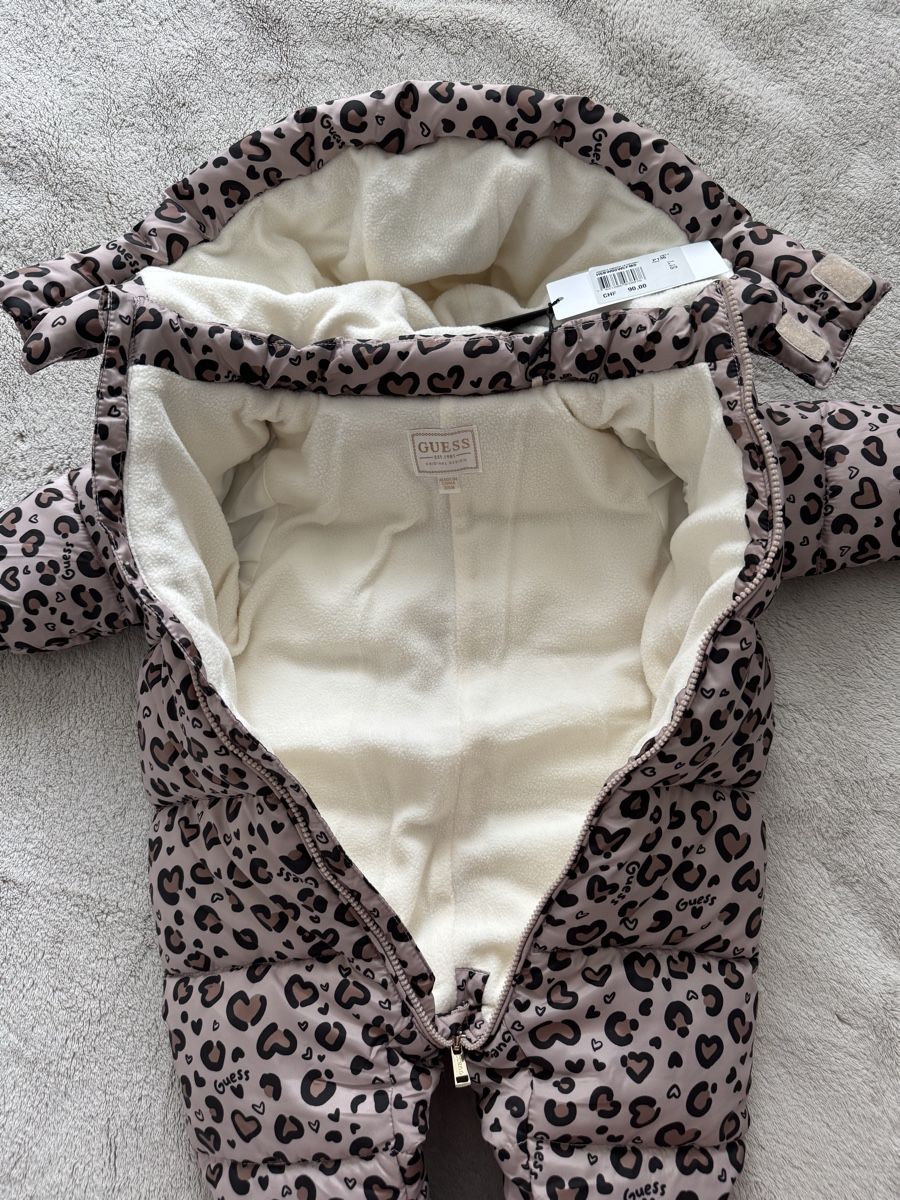 Guess Completi: Guess Winteroverall Baby Mädchen – Nuovo e nell'imballaggio originale da Bassersdorf venduto da che_x2r5 3