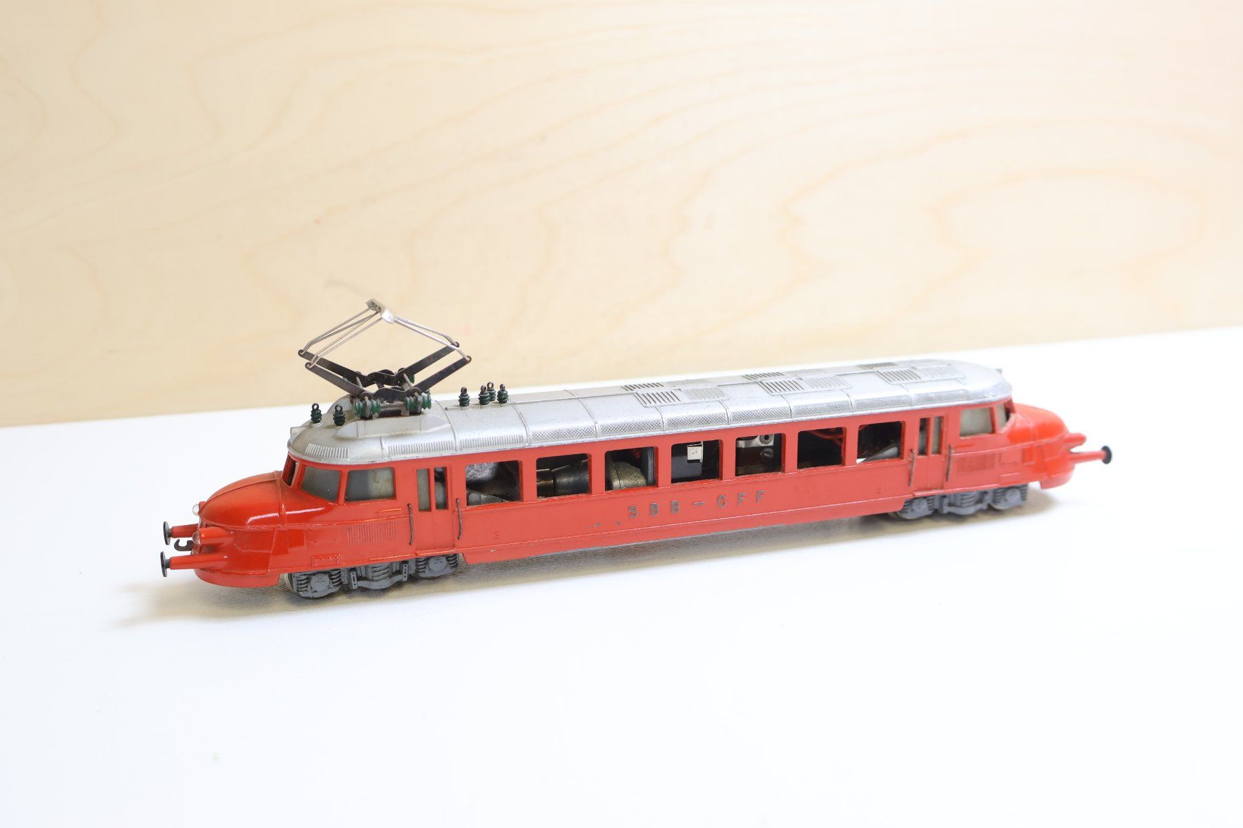 Hag Modellini di ferrovie: HAG SBB Roter Pfeil Triebwagen - Nr. 100 AC – Difettoso da Winterthur venduto da Monstera 2