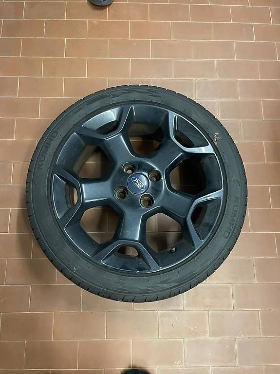 Pneumatici & Ruote complete: Cerchi e gomme per Ford Ka – Usato da Caslano venduto da iguidice01