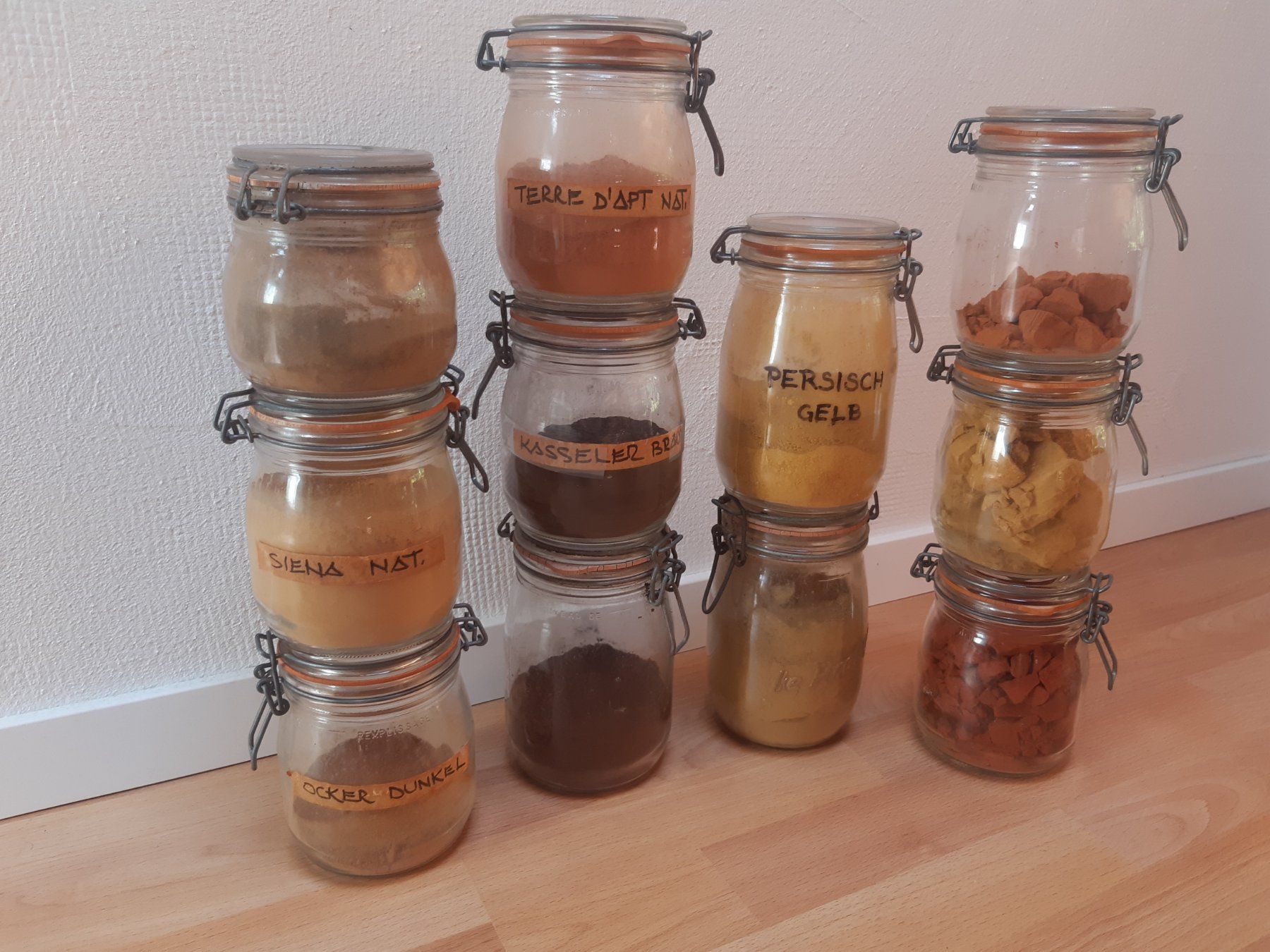 Colori: Pigment Pulver, 11Gläser, div. Farben – Usato da Lumino venduto da Onyxrocks