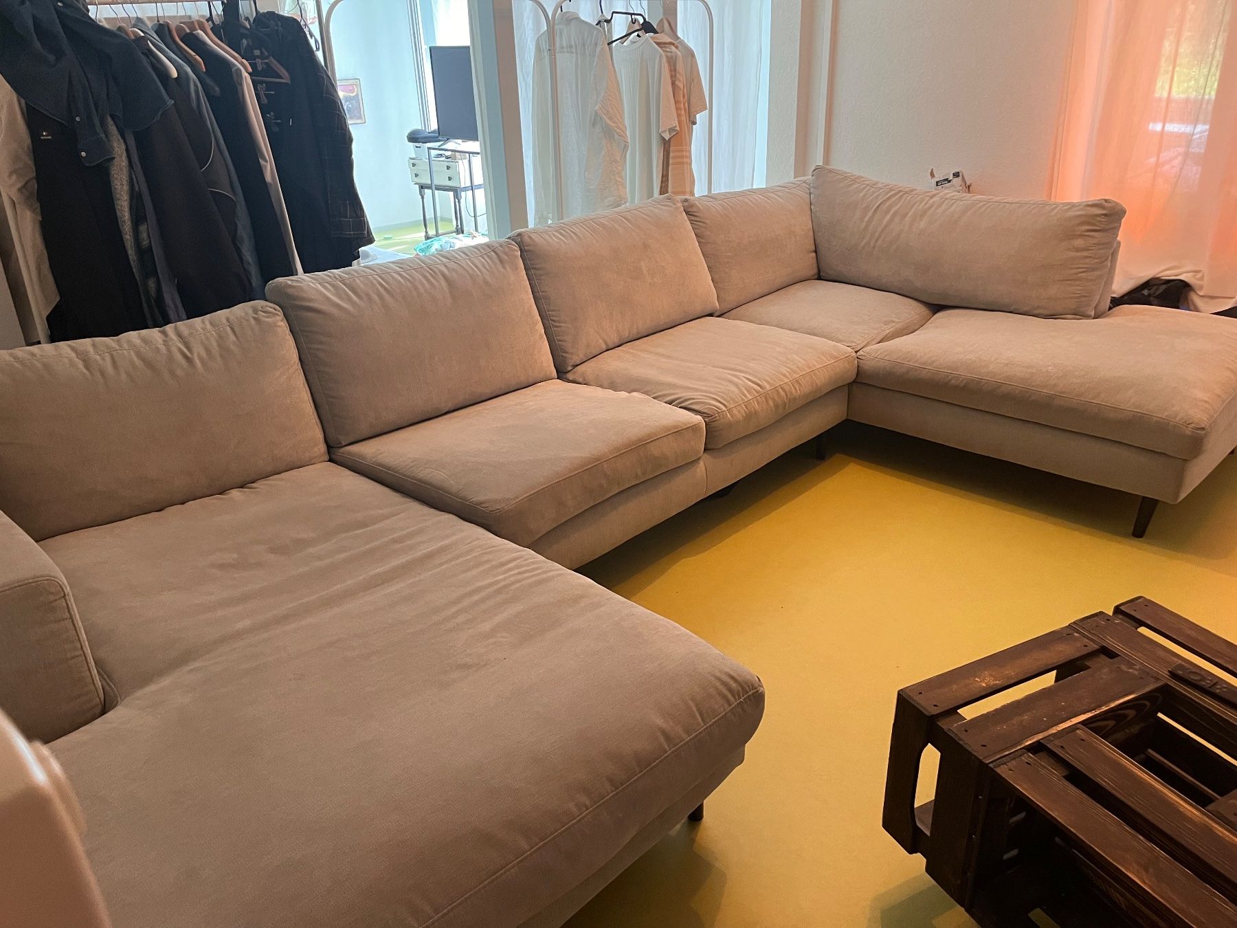 Sofas: Canapé d'angle gris clairs – D'occasion à Zürich par nat_69q2