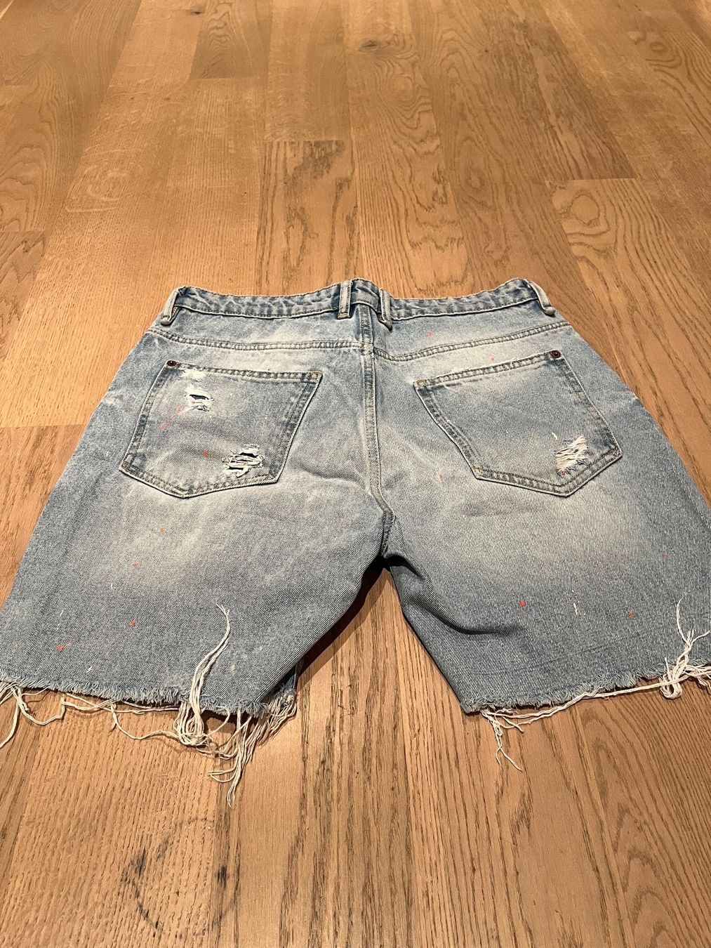 Zara Jeans: Kurze Jeansshorts – D'occasion à Winterthur par saram26 1
