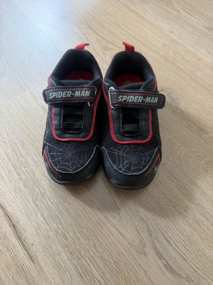 Schuhe für Jungen: Marvel Spiderman Kinderschuhe Sneakers, Grösse 26 – Gebraucht aus Füllinsdorf von had_kv5k 1