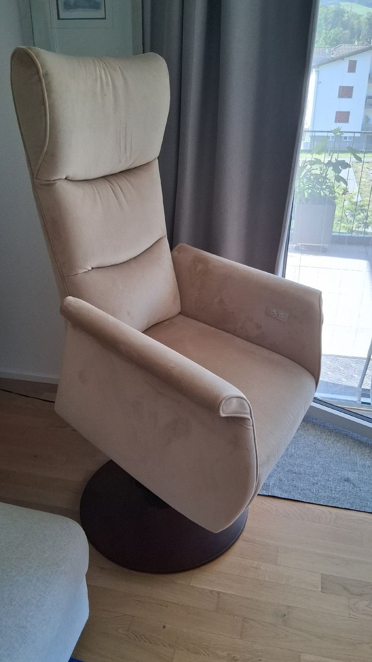 Poltrone: Multifunktions-Relaxsessel beige sehr gut erhalten  – Nuovo (secondo la descrizione) da Schachen LU venduto da Brocki6105Schachen