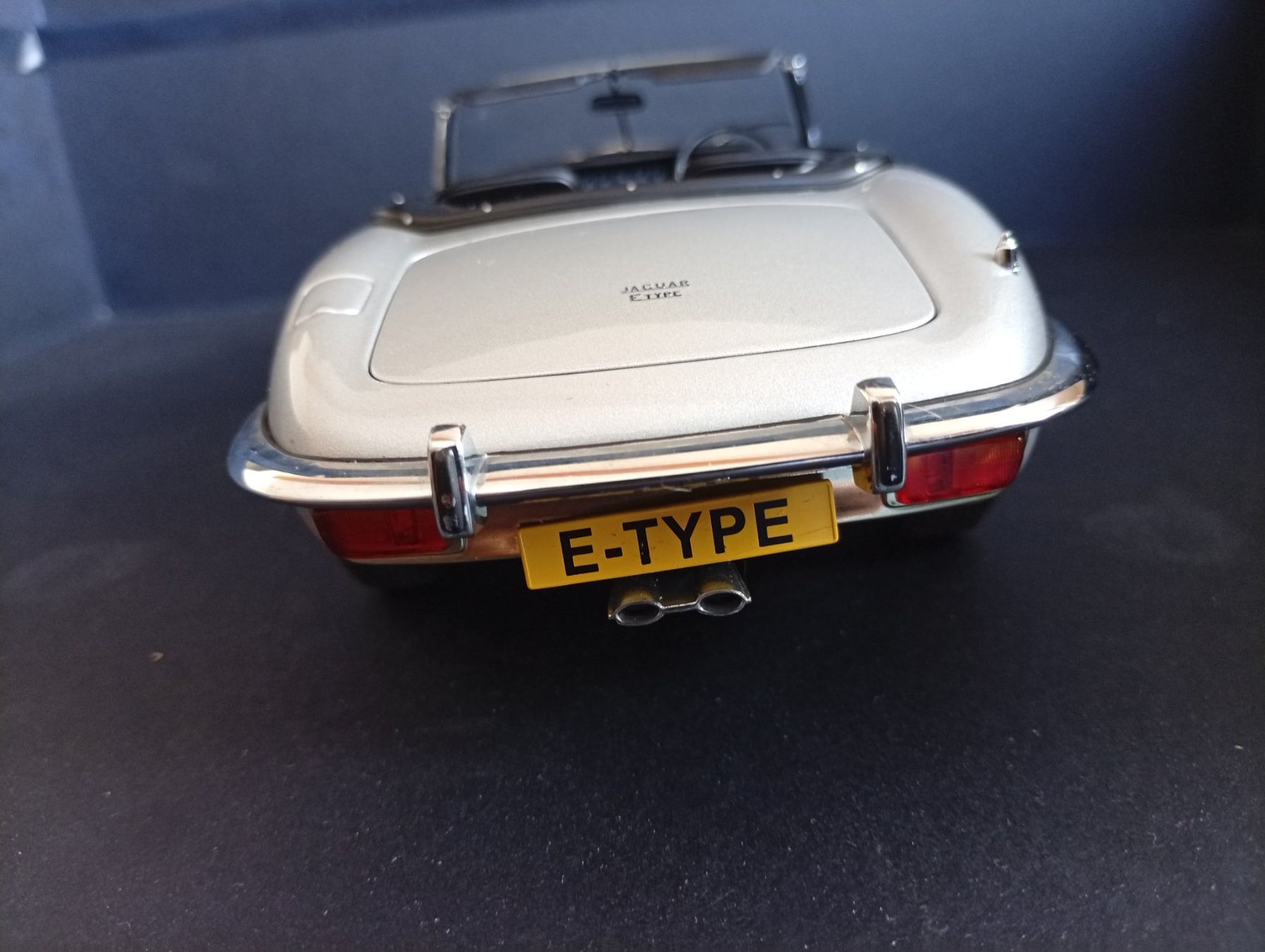 Autoart Modellini d'auto: Modellauto Jaguar E-Type silber 1:18 AUTOart super Zustand – Usato da Bolken venduto da ele_d5fx 3