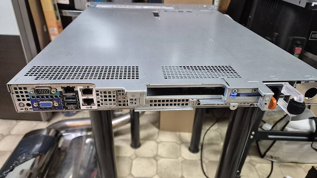 Dell Server: Dell EMC Poweredge R440 / 2x Intel Xeon Silver 4110 – Usato da Hohenrain venduto da Sven848 3