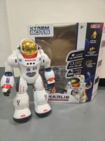 Roboter Charlie der Astronaut steuerbar über Handy App