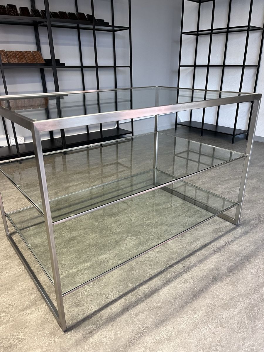 Tables: Verkaufsglastisch Metall – D'occasion à Illnau par flamingo007