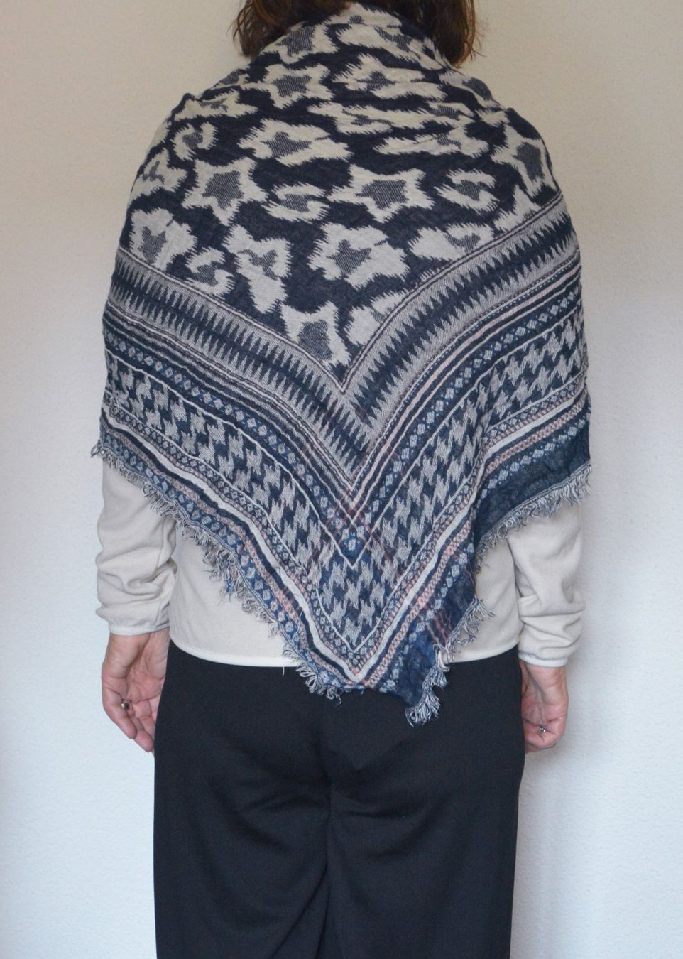 Foulard & Sciarpe: doubleface Schal mit Muster – Usato da Niederhasli venduto da littledrop 1