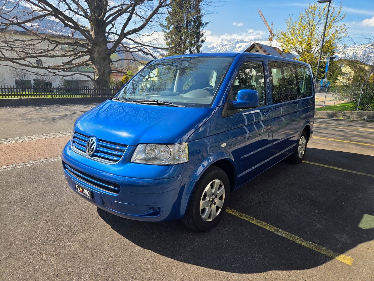 VW Autos: VW T5 Multivan 2.5 TDI mit AHK – Gebraucht aus Triesenberg von Deicha 1