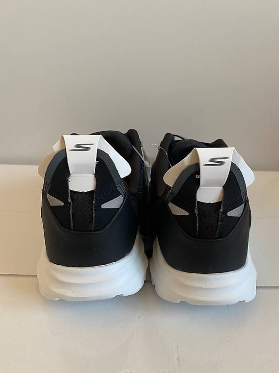 Skechers Scarpe da uomo: Skechers GOrun Laufschuhe gr 43.5 – Nuovo (secondo la descrizione) da Zürich venduto da Altruisti 3