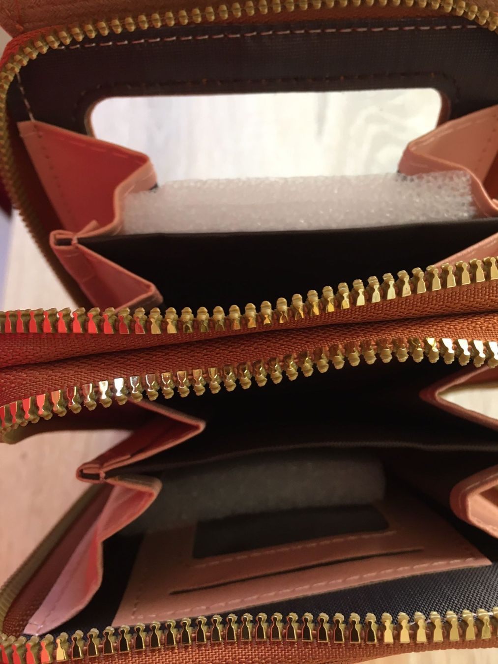 Portafogli: 189 Braune Telefon-Touchscreen-Geldbörse – Nuovo (secondo la descrizione) da Sion venduto da NoblesOfHelvetia 6