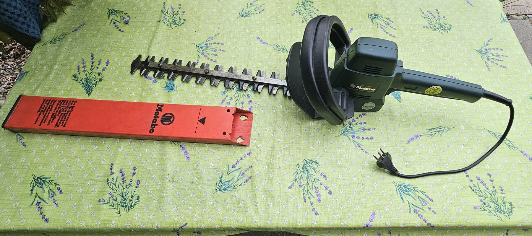 Tutte le macchine: Metabo HS 8044S Heckenschere – Usato da Obernau venduto da RamonM-81