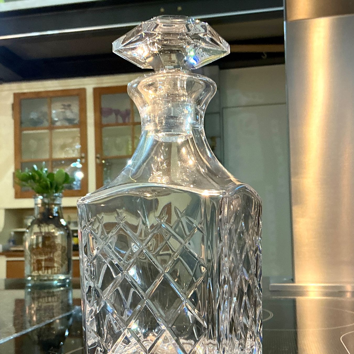Karaffen: BOHEMIA VINTAGE MASSIVE B,EIKRISTALL KARAFFE, 1886 GR – Gebraucht aus Biglen von Limarkt 1