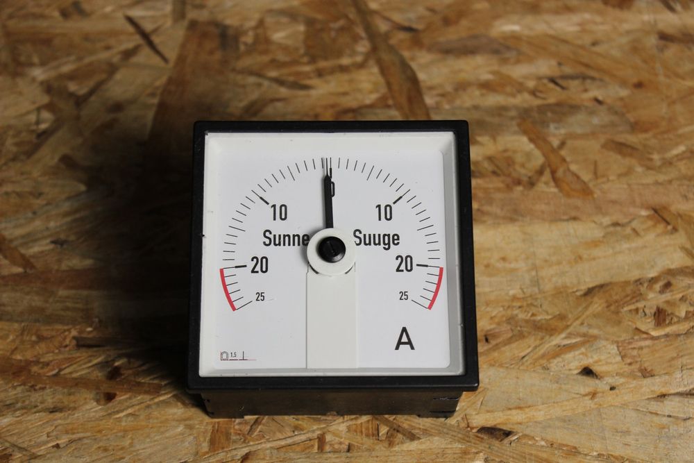 Messinstrument Strom +/- 25A (Gebraucht) in Oschwand für CHF 10 – mit ...