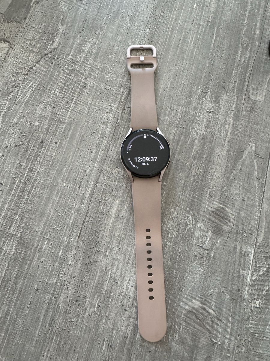 Samsung Smartwatch: Galaxy Watch 4 – Usato da Dagmersellen venduto da SabrinaZu 2