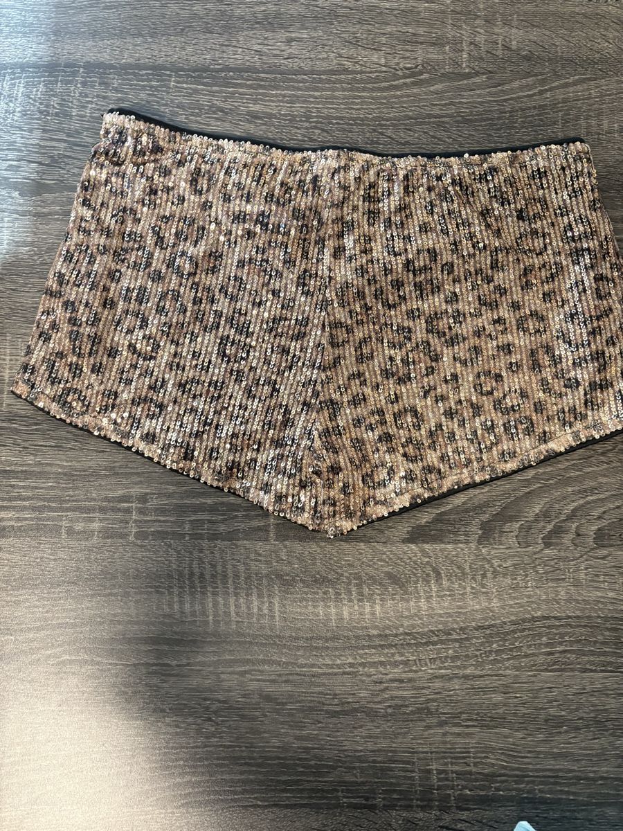 Pantaloni: Damen Pailletten Short,Gr.L – Usato da Winterthur venduto da Nena222 1