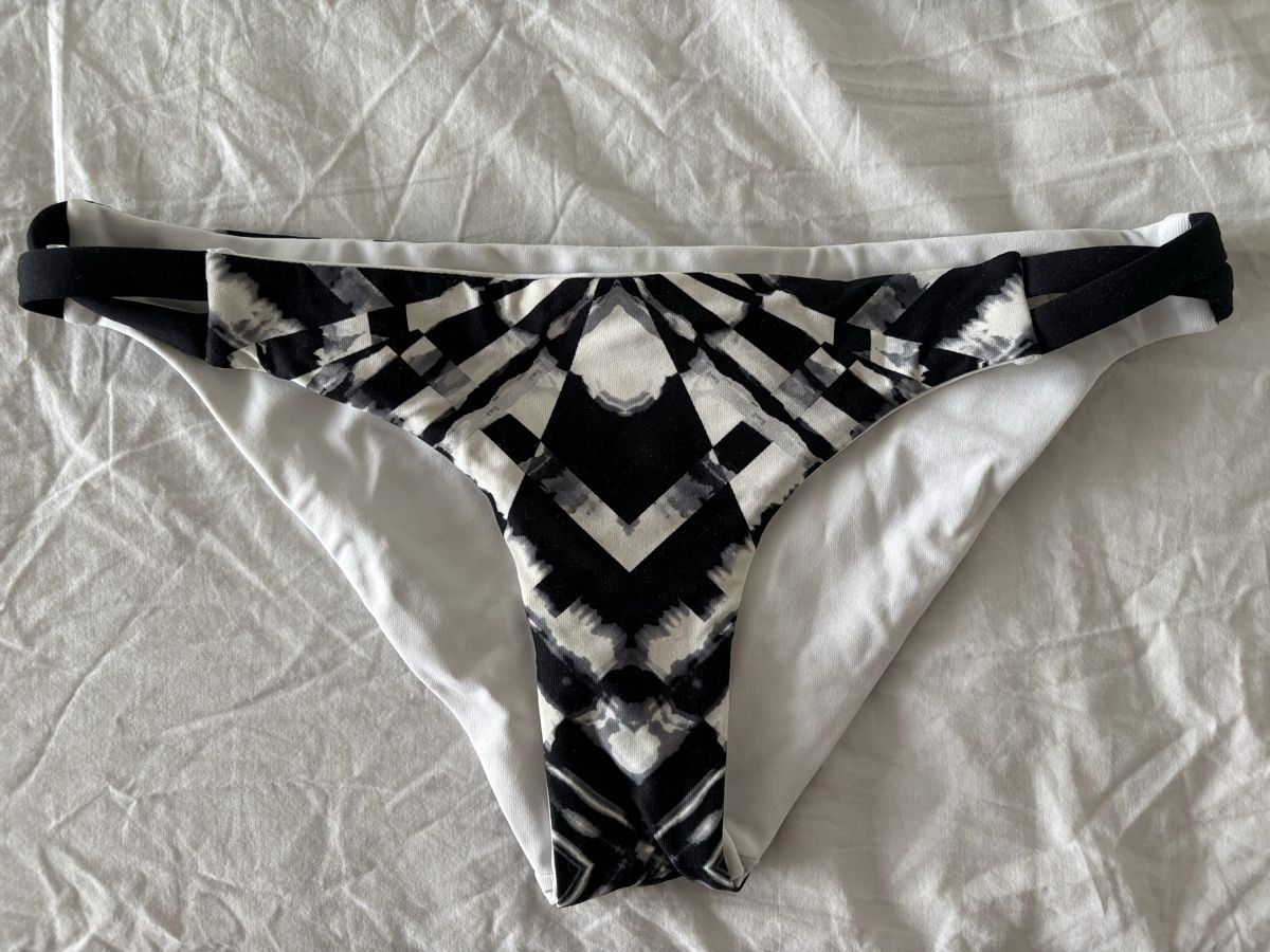 Rip Curl Costumi da bagno & Bikini: Rip Curl Bikini Hose Bottoms, Size S – Nuovo (secondo la descrizione) da Winterthur venduto da NatMet11