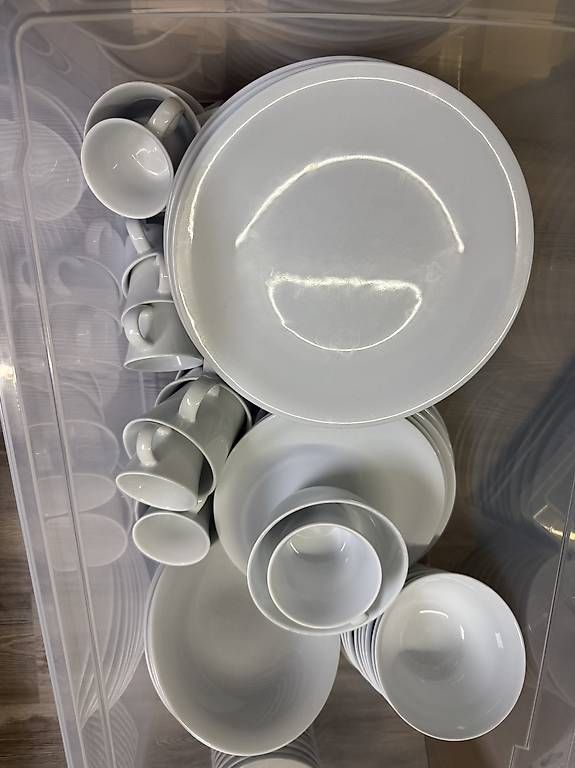 Kahla Set di piatti: Geschirrset Kahla – Usato da Hettiswil venduto da chili76 1