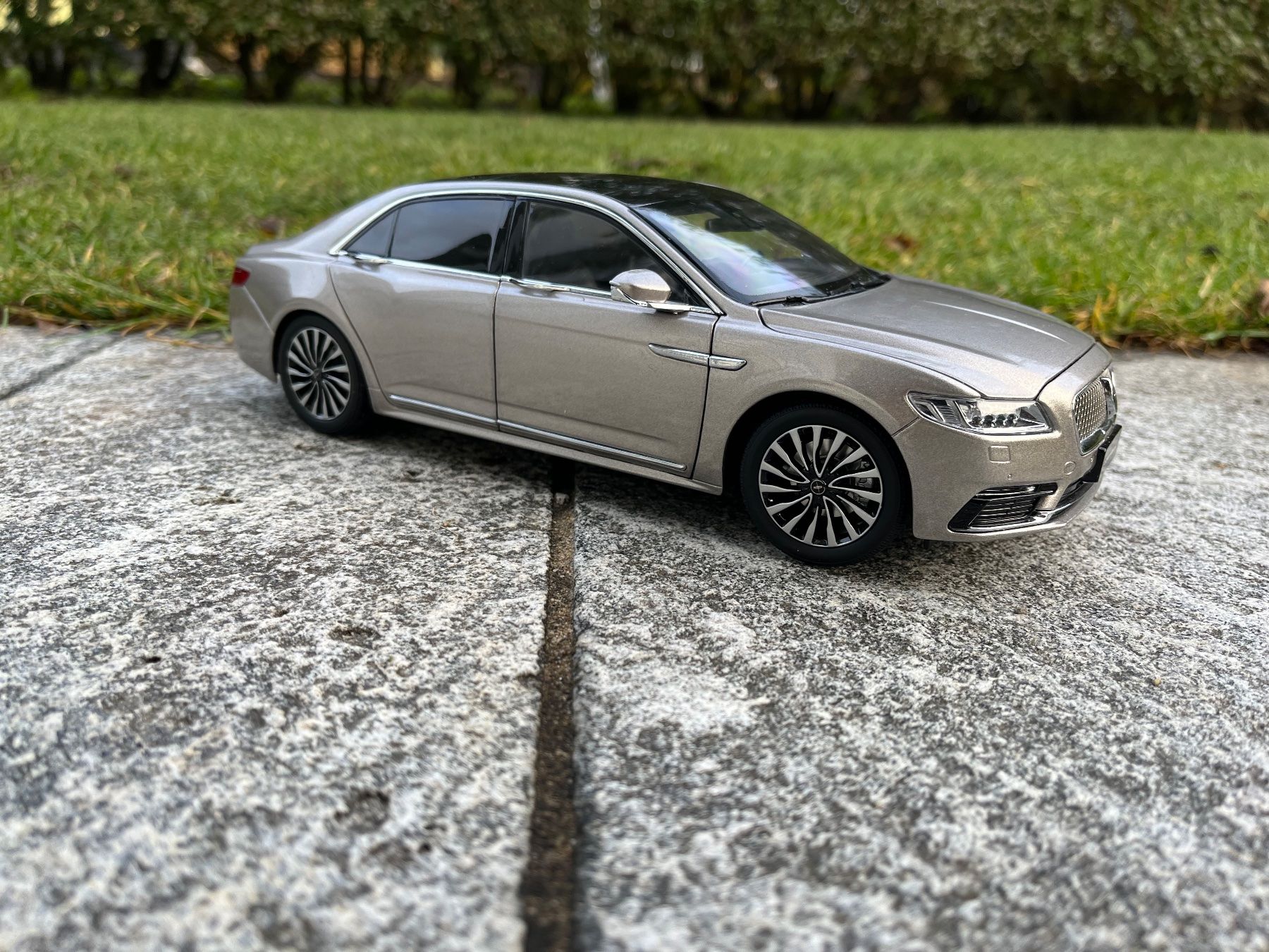 Modellini d'auto: Lincoln Continental 1:18 – Usato da Oberentfelden venduto da conti_gt 6