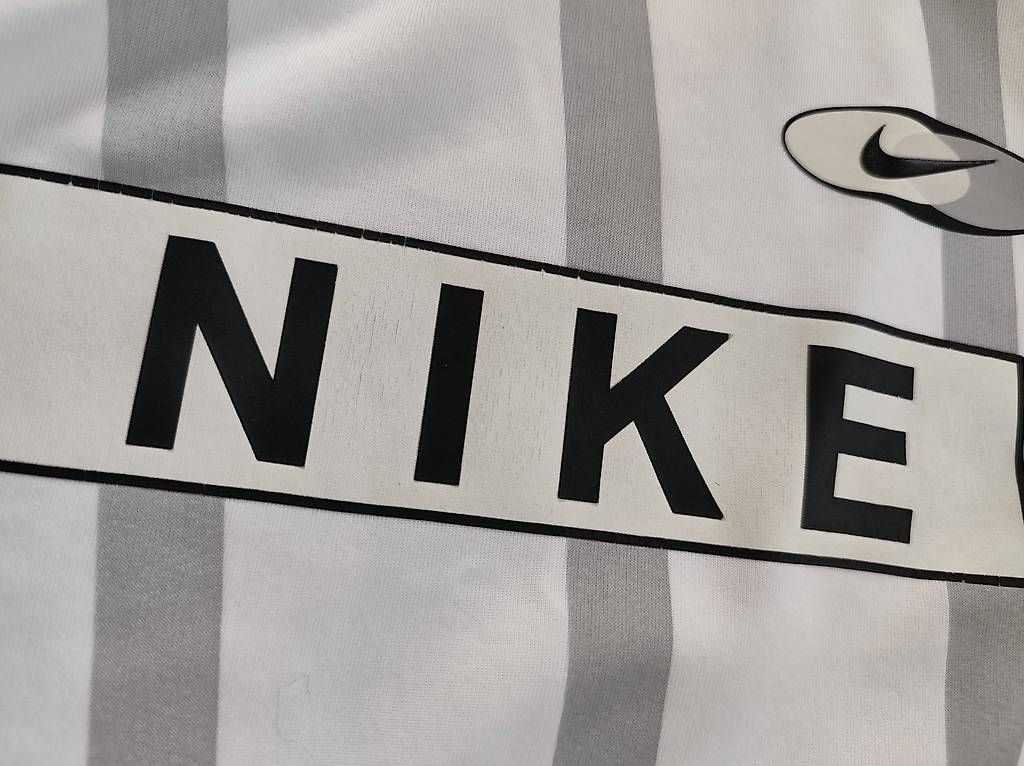 Pulls & Sweat-shirts: Nike Pullover Gr M – D'occasion à Oberkulm par FairTreasures 3
