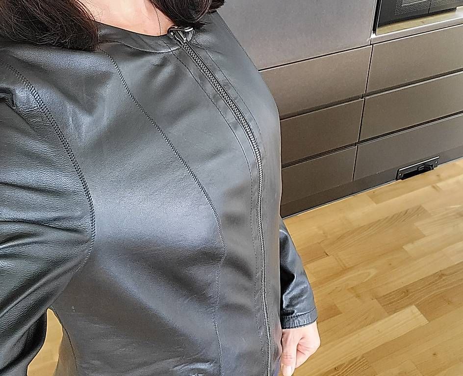 Giacche: NEUE und wunderschöne, echt Lederjacke. – Usato da Kehrsiten venduto da Mchopard
