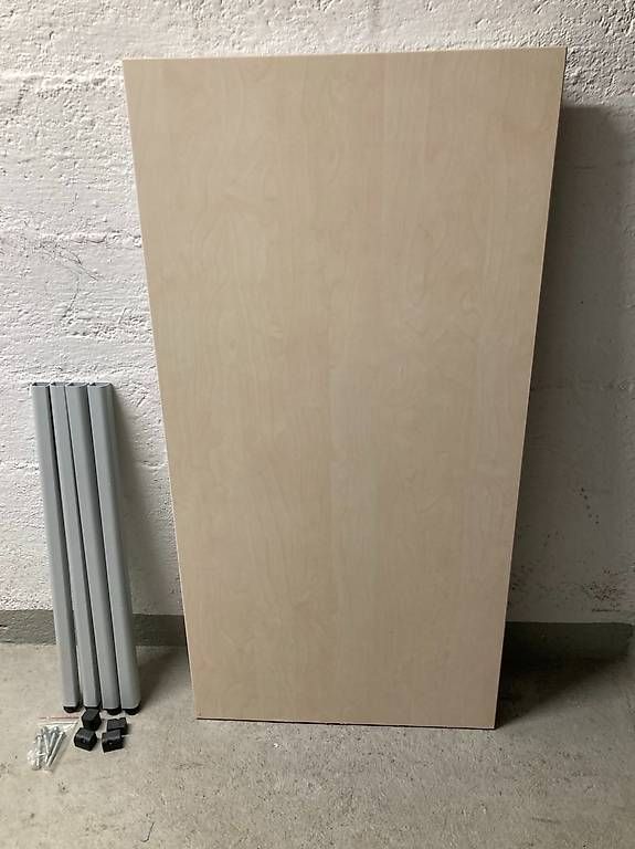 Scrivanie: Schreibtisch 120x60x72cm – Usato da Zürich venduto da col_9s22