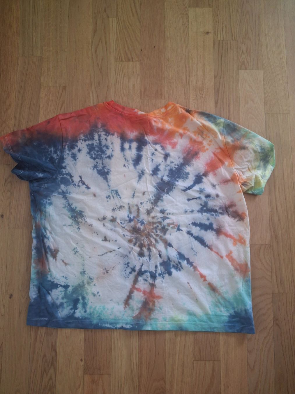 H&M T-Shirts: Batik T-Shirt – Neu (gemäss Beschreibung) aus Luzern von gab_726g 1