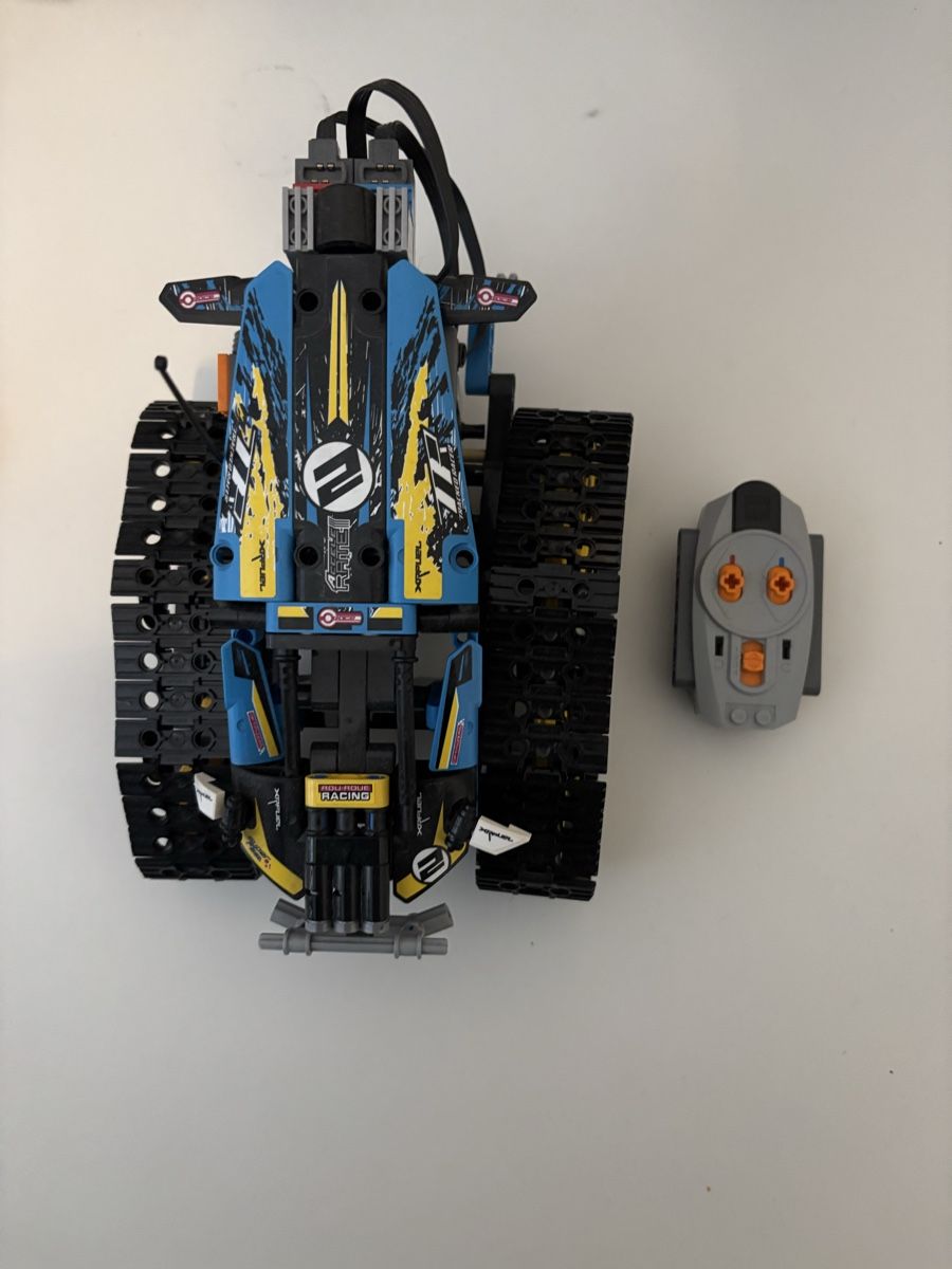 Technics Kit di costruzioni: LEGO Technic Voiture de course Télécommandée 42065 ! – Usato da La Chaux-de-Fonds venduto da DANIELA19961996