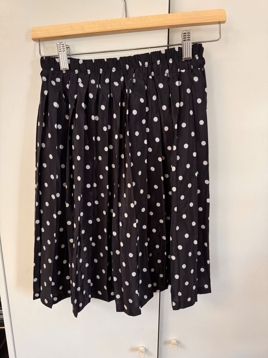 Gonne: Dunkelblauer Plisseerock mit Polka Dots M – Nuovo (secondo la descrizione) da Richterswil venduto da Manu55555