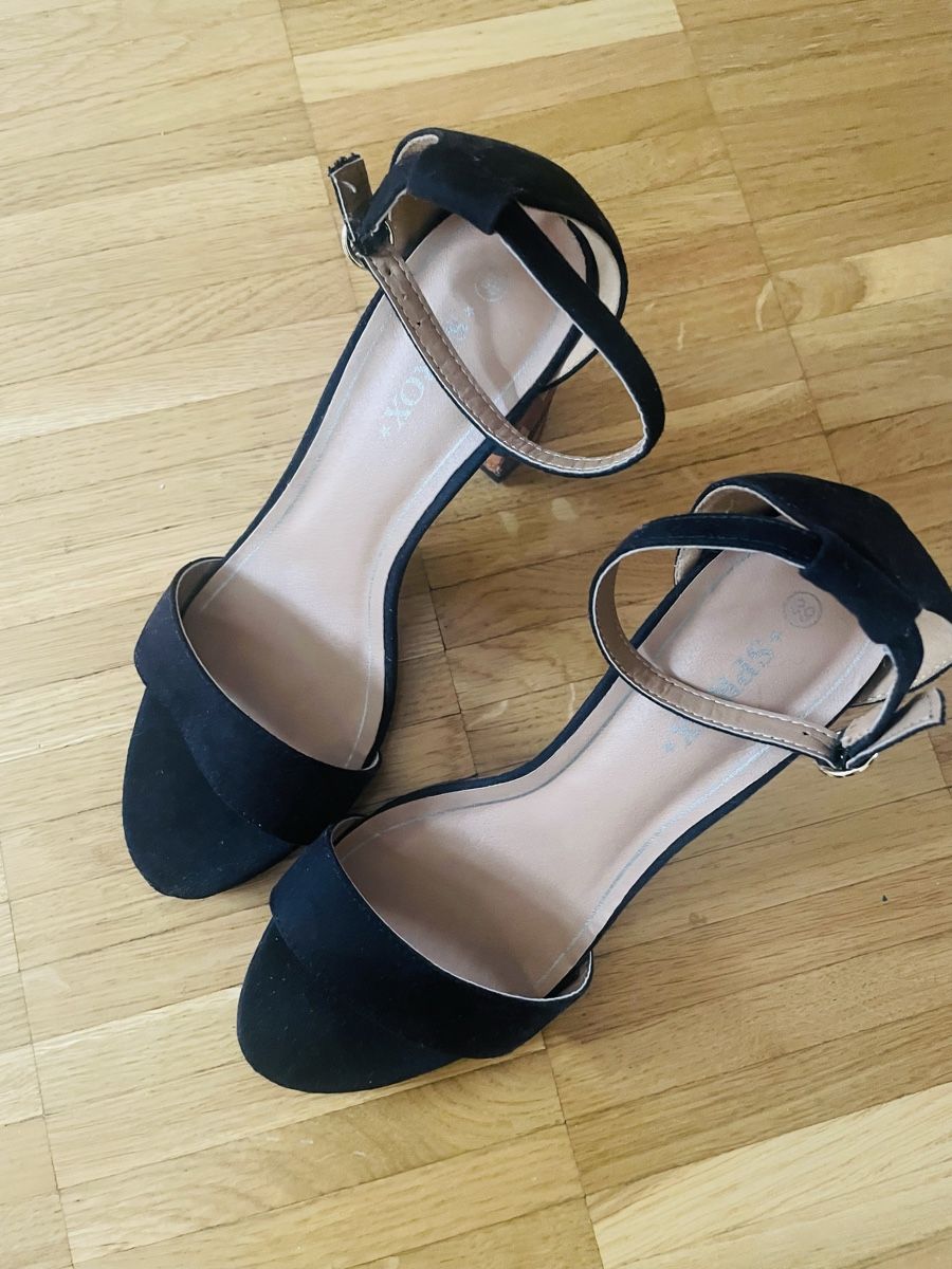 Scarpe da donna: Sandales à talons 39 – Usato da gland venduto da Moral 1
