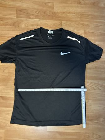 Nike Sport-Set T-Shirt & Shorts Schwarz Gr. M